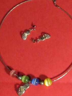 Signed BEST Cat Eye Beads +Sandals Beach CHOKER NECKLACE & PIERCED EARRINGS